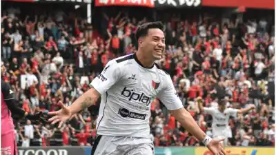 Marcó dos goles, pero Lago eligió destacar otra cosa: el gesto que lo sorprendió en el Brigadier