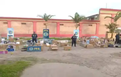Interceptaron un micro en Resistencia y adentro había algo que nadie esperaba