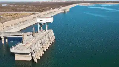 Río Negro ya eligió tres puntos para sacar agua de Vaca Muerta: la cifra que moviliza todo