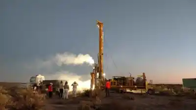 El mineral que duerme bajo Río Negro y que ya despierta millones de dólares
