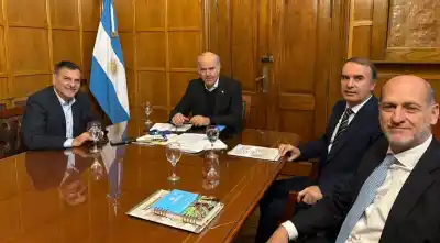 Tabacaleros van con todo contra las cigarreras: el 40% de las ventas no tributaría