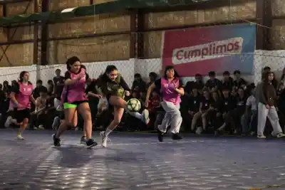 Ushuaia Joven: el fútsal ya tiene a los cuatro equipos que pelearán por el título