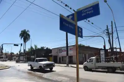 La calle que todos usaban para escapar del caos del Camino del Perú ya tiene el mismo problema