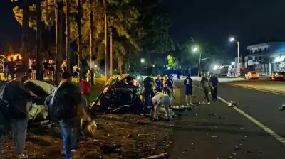 Una camioneta volvía de madrugada por la Ruta 14 y el viaje terminó con dos muertos