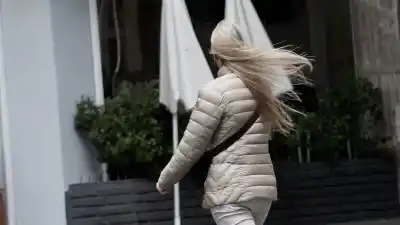 El viento dejó 34 incidentes en Rosario y todavía hay un aviso que preocupa a los vecinos