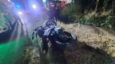 Salió en su moto de madrugada y su novia lo encontró en un canal: qué se sabe del siniestro en Pocito