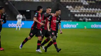 Solari rompió la sequía en Newell's y dejó una frase que ilusiona a todo el Parque