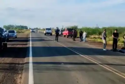 Viajaba en la caja de una camioneta con amigos: el desenlace que nadie esperaba en la Ruta 119