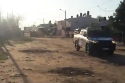 Una pelea vecinal en Mercedes terminó con un policía herido y un detalle que nadie esperaba