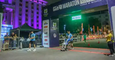 Mendoza corre de noche: la maratón que promete una ciudad distinta bajo la luna