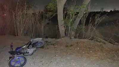 Salió a comprar en su moto y su pareja lo encontró en un zanjón: qué pasó en Pocito