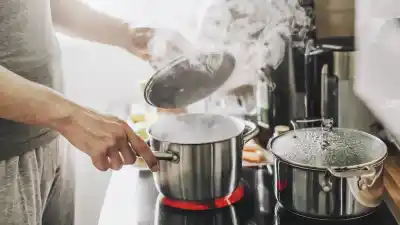 ¿Revolvés la comida al cocinar? Un truco japonés dice que no hace falta