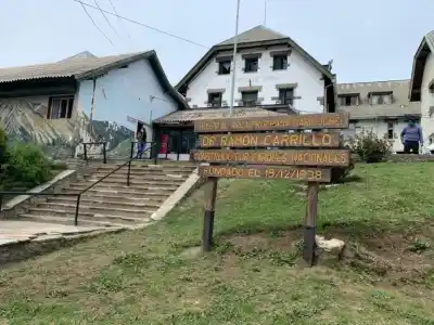 Un grupo de adultos mayores cosió sábanas para el hospital: lo que ahora quieren firmar con Chile