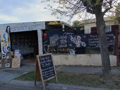27 años después, El Viento deja de ser una revista que circula de mano en mano y abre su casa en Juana Koslay