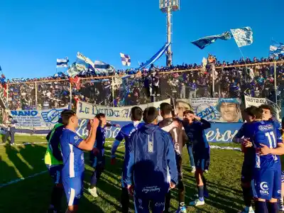 Newbery y Rada Tilly se juegan un lugar en octavos: nadie quiere quedarse afuera