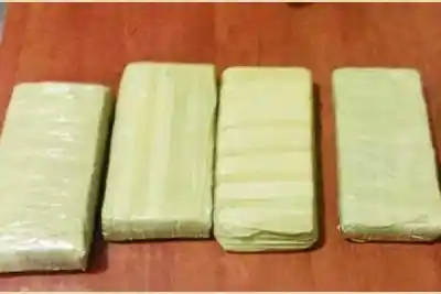 Tres santiagueños retiraron encomiendas sin imaginar lo que Gendarmería ya sabía