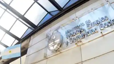 El Gobierno ya fijó cuánto vas a cobrar de salario mínimo hasta 2027: la cifra que nadie esperaba