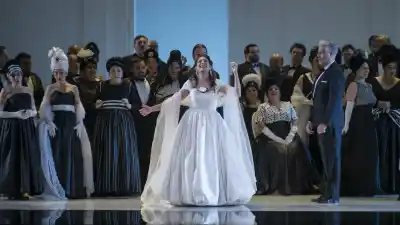 El Teatro del Bicentenario sopla 10 velitas y La Traviata vuelve con un regalo para los sanjuaninos