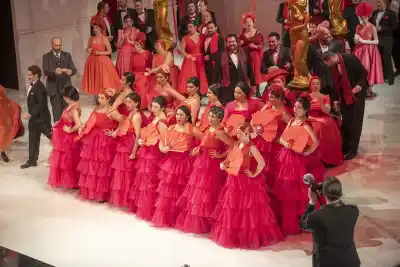El teatro que abrió con La Traviata cumple 10 años y la obra que lo inauguró vuelve con una sorpresa en la entrada