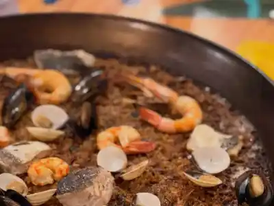 Dos cocinas de la Costa que no se parecen a nada: el secreto está en lo que sacan del mar cada día