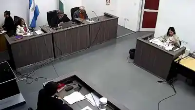 Intentó robar una camioneta en Cipolletti y el disparo que salió del vehículo lo terminó de hundir