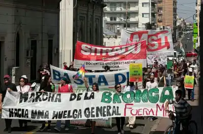 La bronca se organiza en Entre Ríos: qué reclaman los que marcharon en Paraná