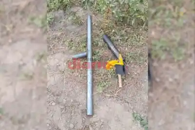 Causaban disturbios en La Banda: al ver el patrullero huyeron y dejaron algo tirado en el canal