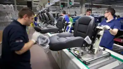 La autopartista que fabricaba butacas para la Tracker bajó la persiana: 70 familias santafesinas, en vilo