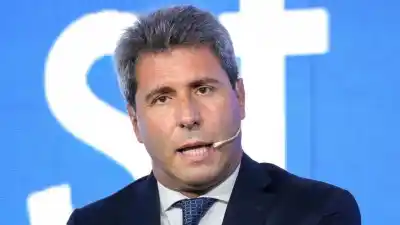 Uñac redobla la apuesta en el PJ y pone una condición que incomoda a los armadores