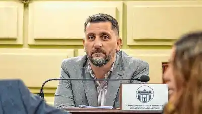 Santa Fe aprobó dos leyes clave, pero la que falta pone en juego los recursos de tu municipio