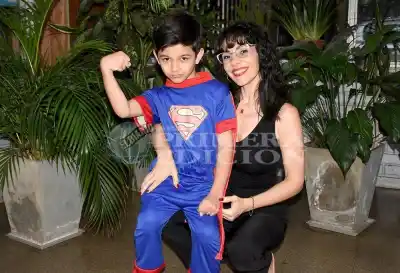 Mamá y su hijo, vestidos de superhéroes en el sanatorio Boratti: la historia detrás