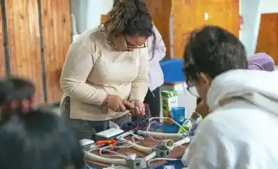 Rawson: el taller que ya pasó por las manos de más de 200 mujeres vuelve con nuevas fechas