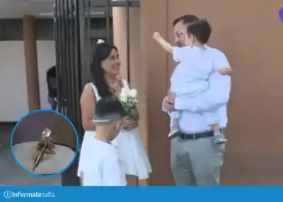 Ocho parejas se casaron el primer día de la primavera: la historia de Enrique y Florencia