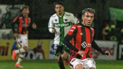 Patronato se adelantó en Mataderos, pero un error lo dejó sin la victoria