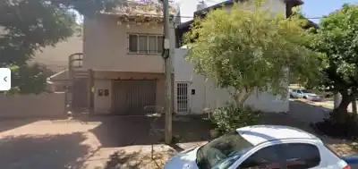 Dejó de responder mensajes y la encontraron en la cocina: qué hallaron en la casa de la mujer de 80 años