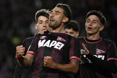 Lanús lo ganaba con autoridad, pero el final en La Fortaleza tuvo un giro inesperado
