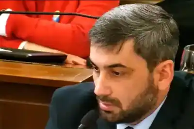 El senador que tocó fondo hace dos años y hoy dio un mensaje que nadie esperaba