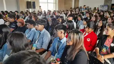 Jujuy: 182 estudiantes de toda la provincia se meten en el Congreso que pone a debatir a la juventud