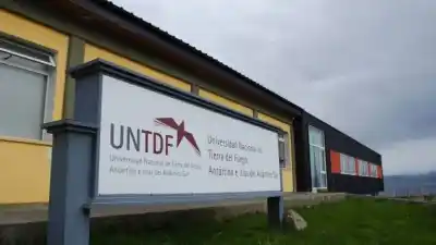 El paro docente que complica a la UNTDF y el dato del presupuesto que encendió la alarma