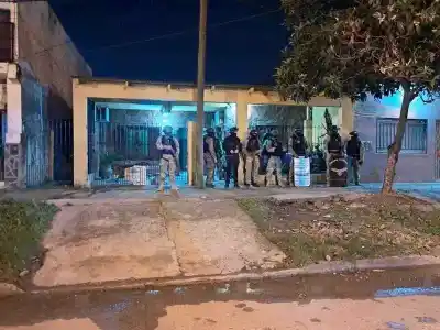 Fueron a un llamado por violencia de género y terminaron con tres policías heridos: la insólita reacción de la pareja
