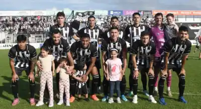 El Negro fue amo y señor, pero el resultado dejó una sensación rara