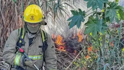 El fuego no da tregua en Paraná: tres horas de combate en la Toma Vieja y una advertencia que nadie quiere escuchar