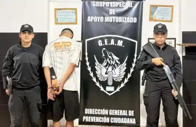 Control rutinario en una esquina del barrio Juan XXIII terminó con un joven esposado