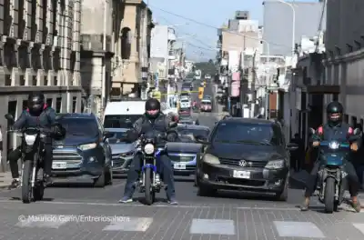 Concejales de Paraná quieren frenar recitales y pauta para arreglar las calles: qué exigen a cambio