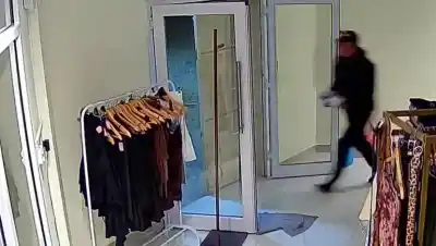 Abrió su local en Centenario, reforzó la seguridad y a los pocos días ya tenía otro problema adentro