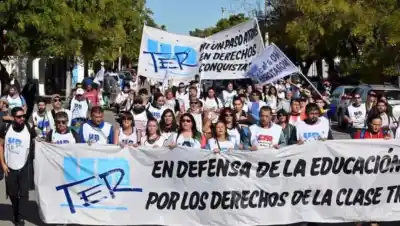 Unter endurece el conflicto con Weretilneck: dos días sin clases y una marcha que apunta a la Legislatura