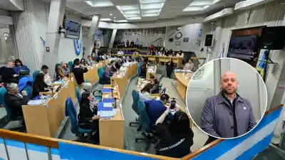 El concejal que quiere ponerle un freno a los descuentos que vacían los sueldos en Santa Cruz