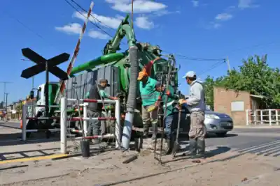 El camión que entró a Villa Itatí y lo que apareció bajo la avenida Chaco