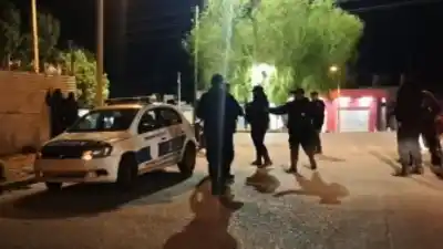 Iba a contramano en pleno barrio Ceferino Namuncurá: lo que encontró la policía al pararlo