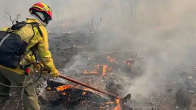 Riesgo extremo de incendios en Córdoba: el viento que llega y hasta cuándo hay que cuidarse